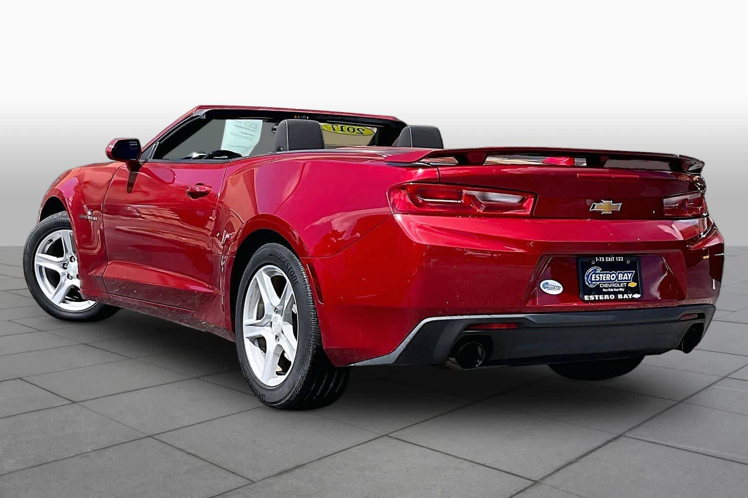 Used 2017 Chevrolet Camaro LT RWD image 12