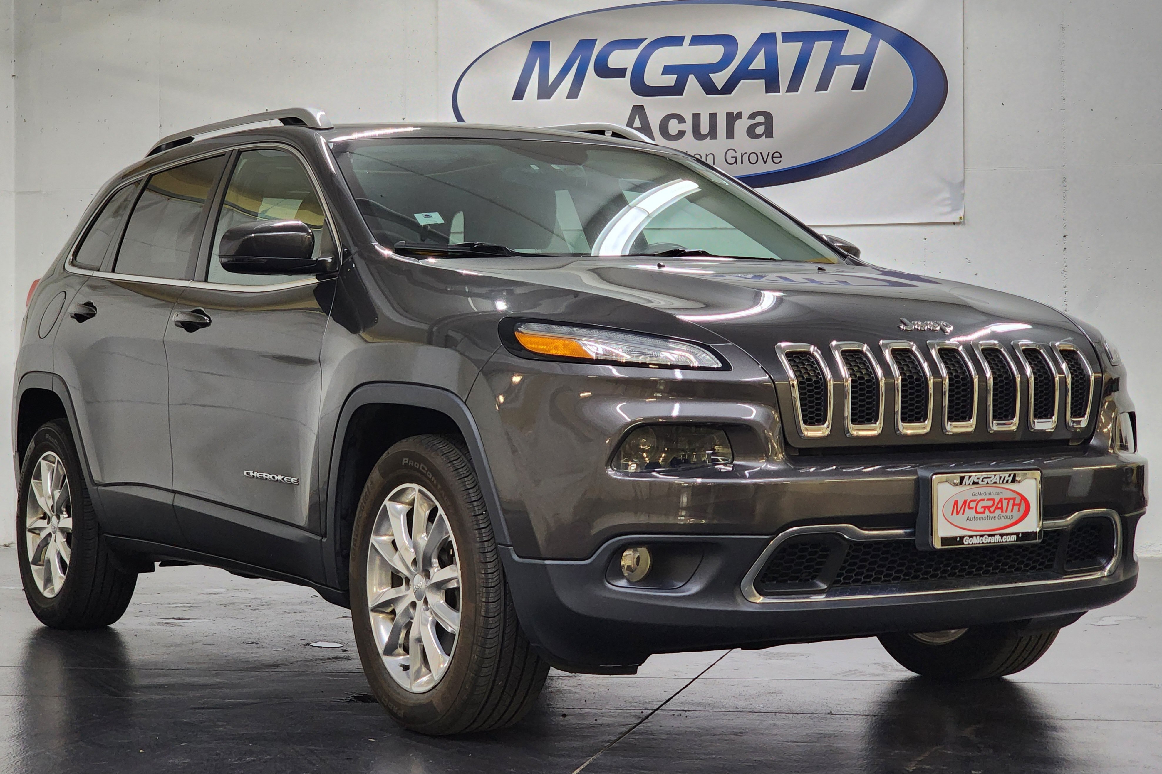 Used 2015 Jeep Cherokee Limited AWD/4WD image 2