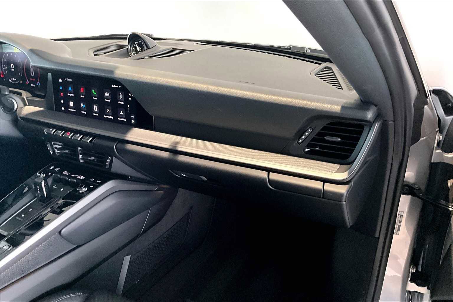 Used 2025 Porsche 911 Carrera image 23