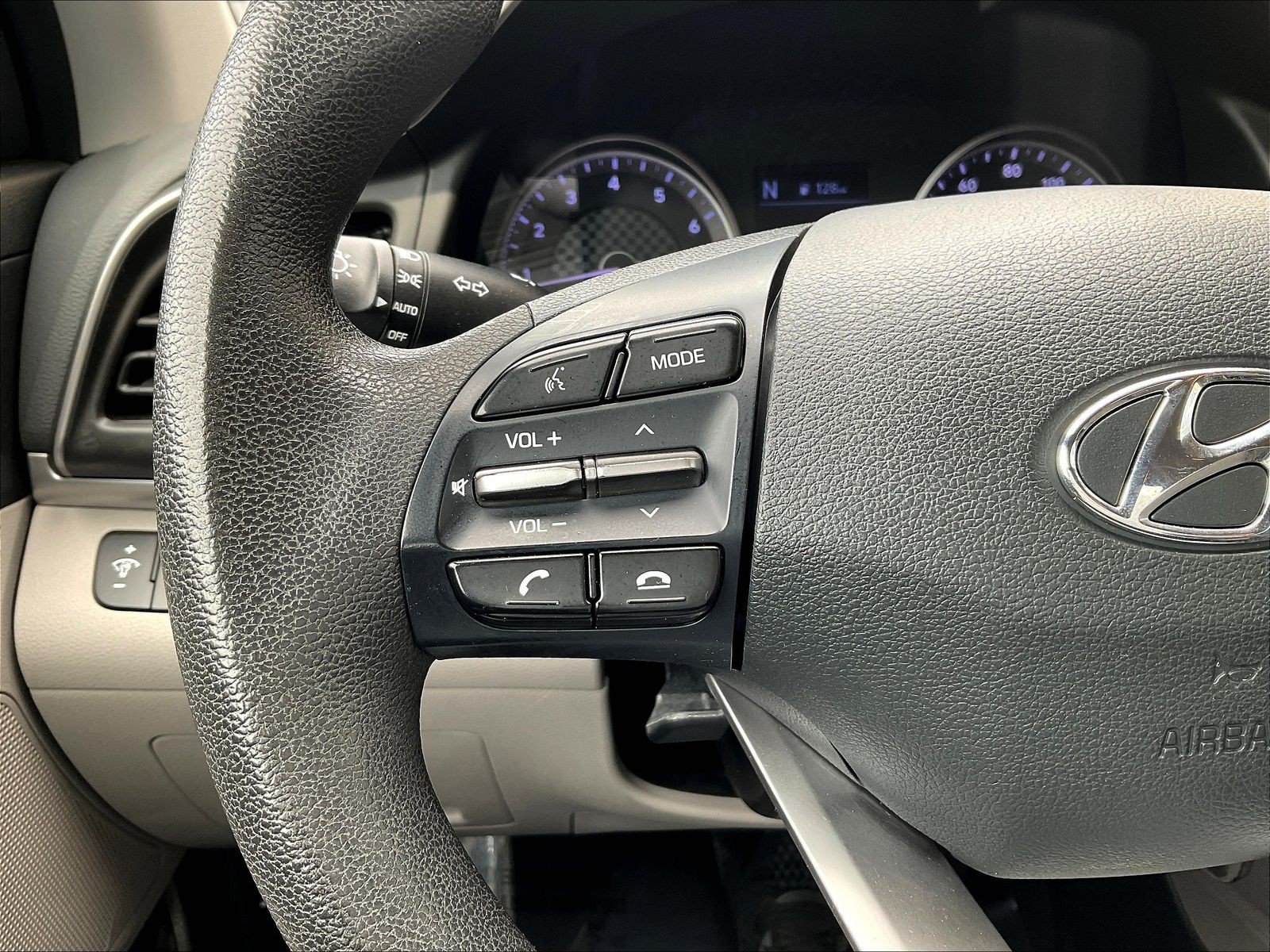 Used 2019 Hyundai Elantra SEL FWD image 10
