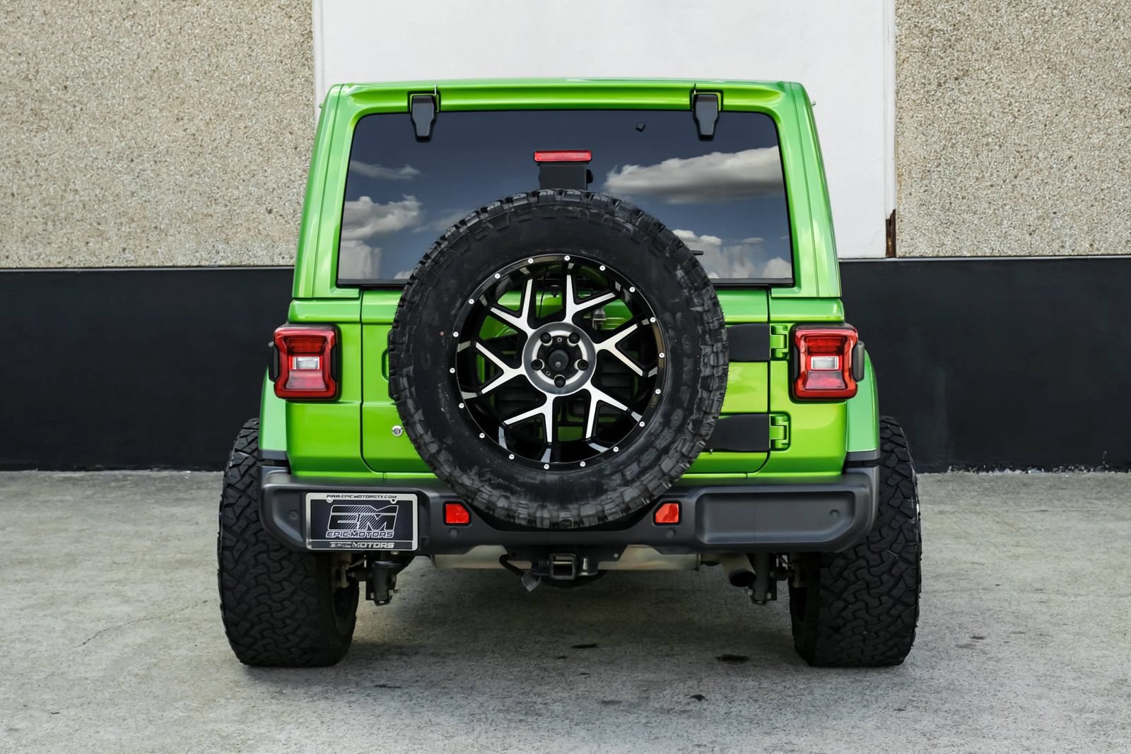 Used 2019 Jeep Wrangler Unlimited Sahara AWD/4WD image 10