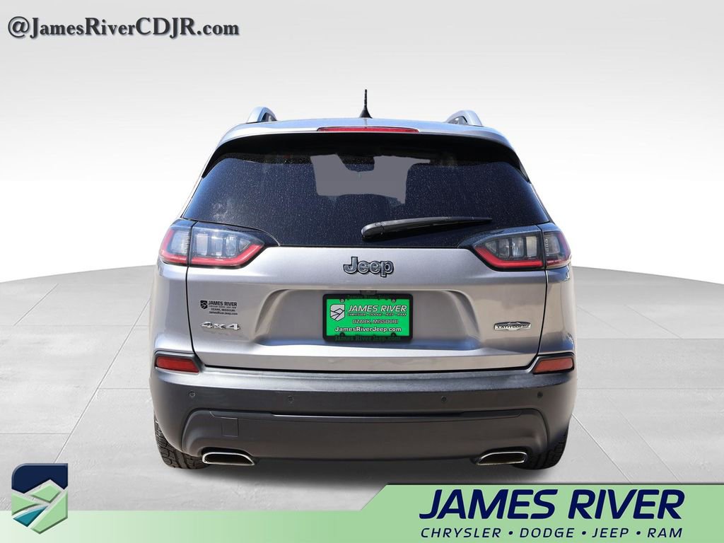 Used 2021 Jeep Cherokee Latitude Lux w/ Mopar Interior Package AWD/4WD image 4