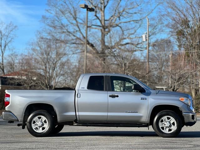 Used 2017 Toyota Tundra SR5 w/ SR5 Upgrade Package image 4
