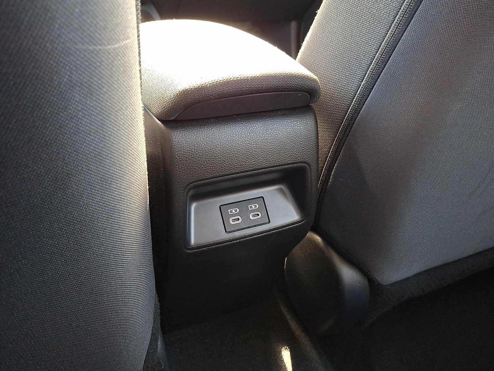 Used 2025 Toyota Corolla LE FWD image 12