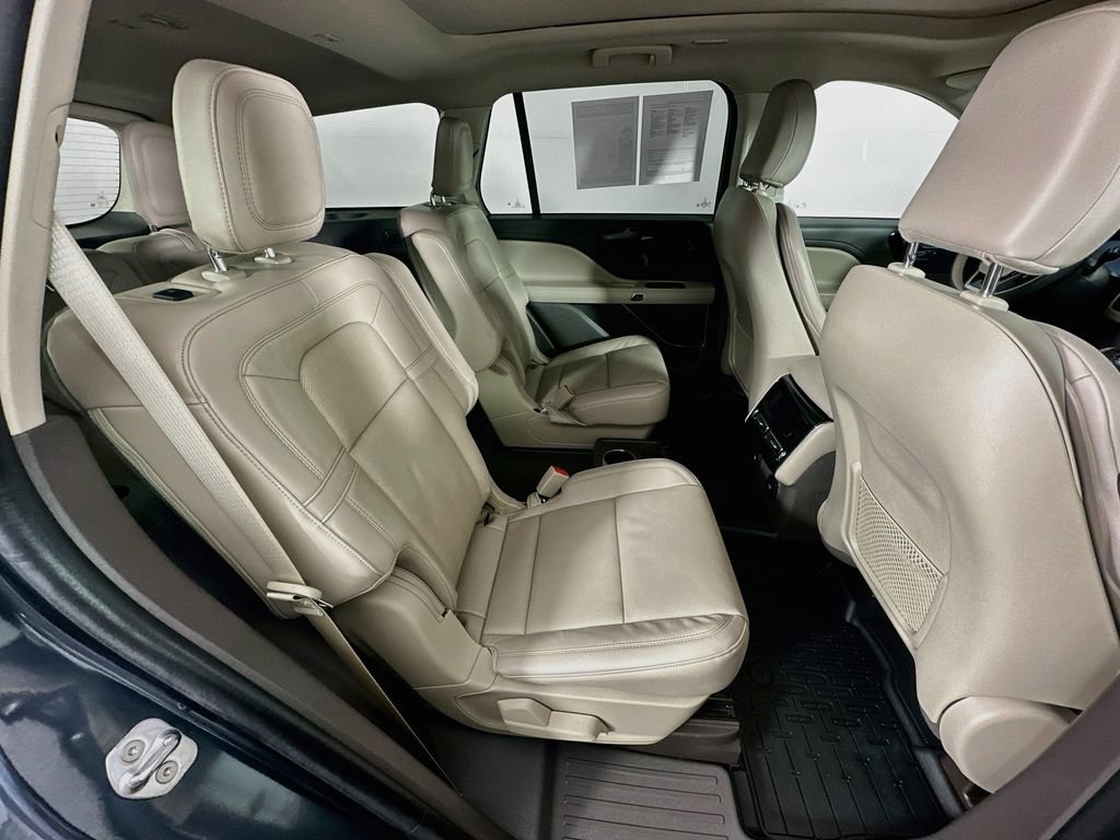 Used 2023 Lincoln Aviator Reserve w/ Elements Package Plus AWD/4WD image 39