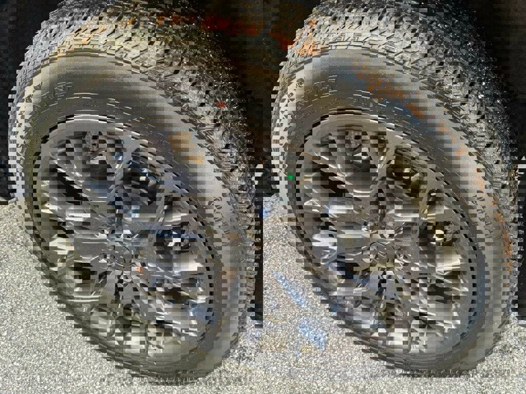 Used 2024 Jeep Grand Cherokee L Summit image 6