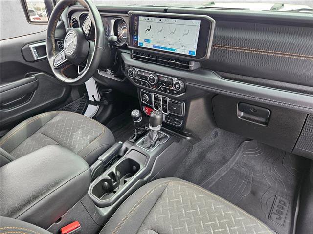 Used 2024 Jeep Gladiator Mojave w/ Safety Group AWD/4WD image 27