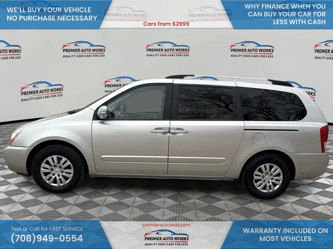 Used 2012 Kia Sedona LX image 9