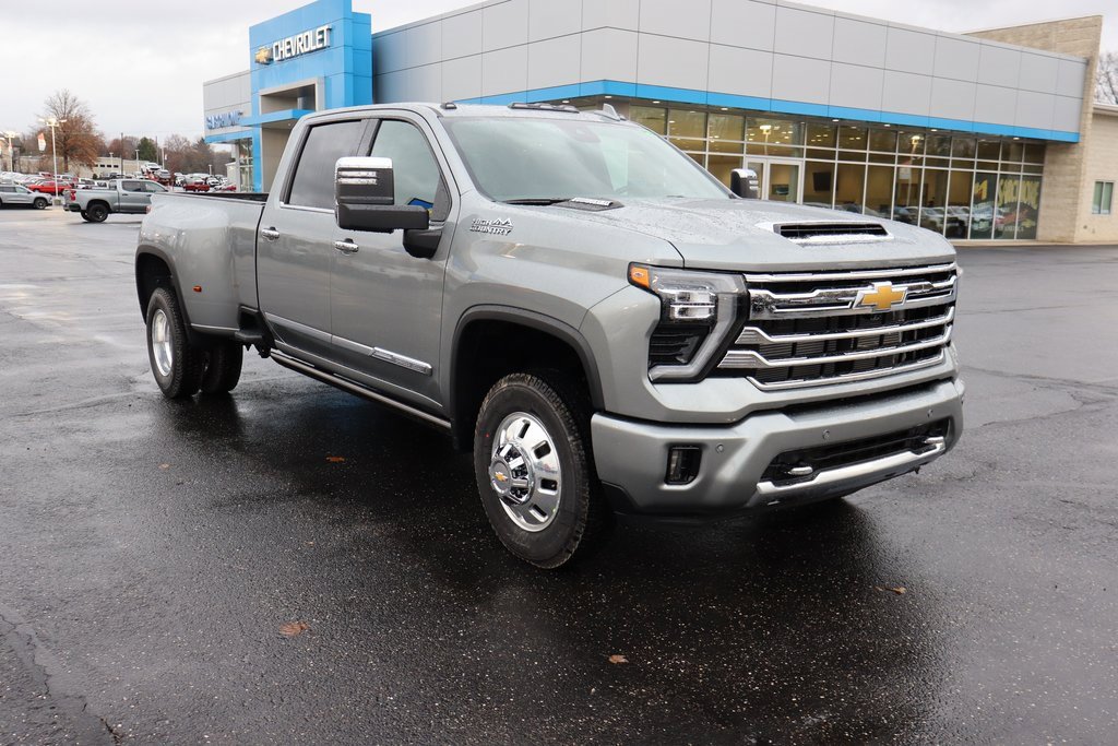 New 2026 Chevrolet Silverado 3500 High Country w/ Technology Package image 2
