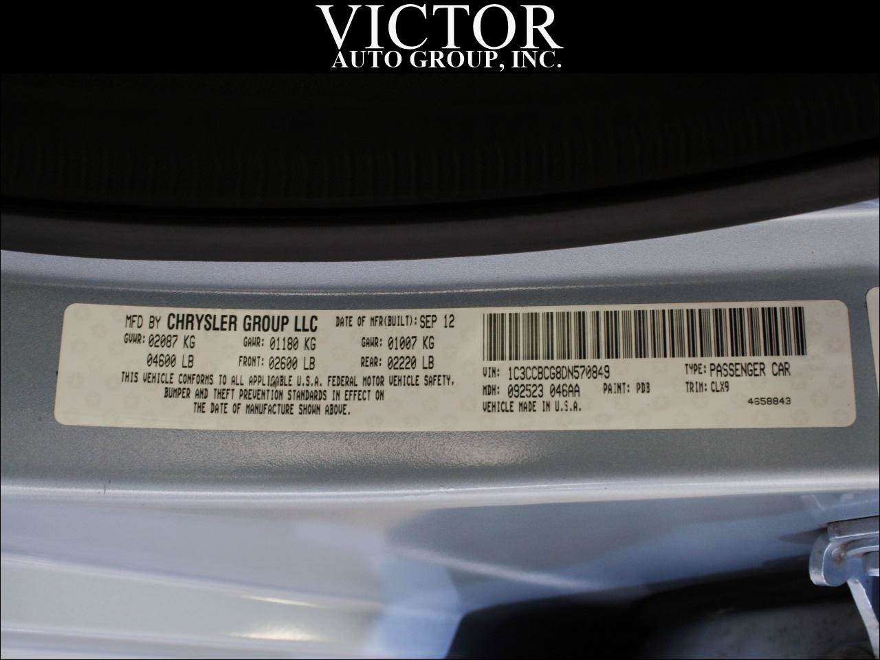 Used 2013 Chrysler 200 Limited FWD image 30