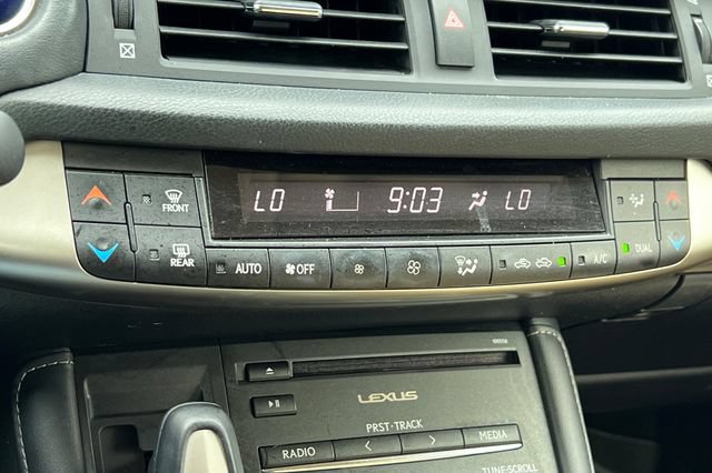 Used 2017 Lexus CT 200h FWD image 24