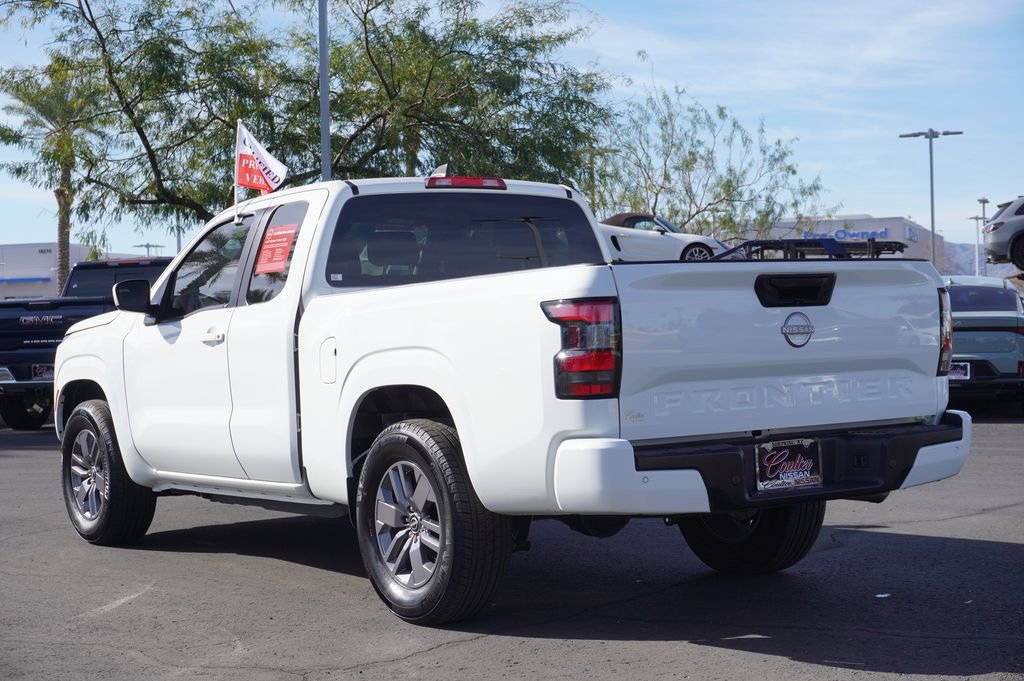 Certified 2025 Nissan Frontier SV image 3