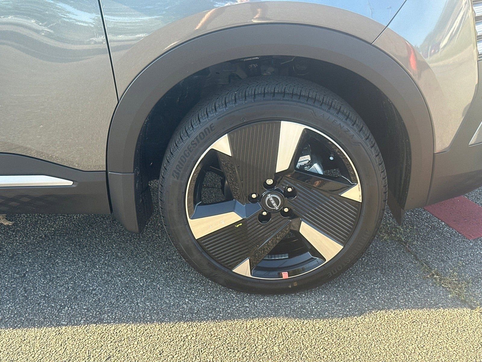 New 2026 Nissan Kicks SR image 12