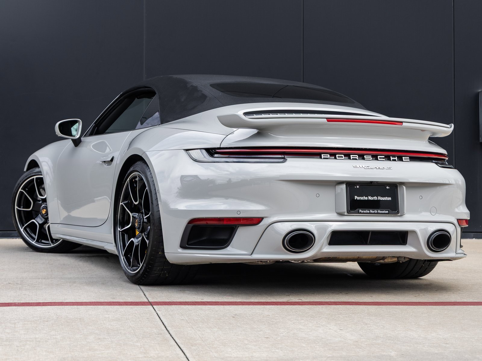 Certified 2022 Porsche 911 Turbo S w/ 911 Turbo Sportdesign Package image 10