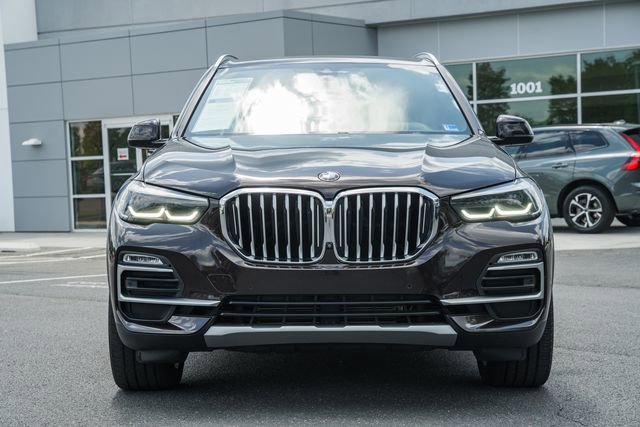 Used 2021 BMW X5 xDrive40i w/ Premium Package 2 AWD/4WD image 2