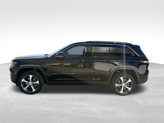 Used 2022 Jeep Grand Cherokee Limited 4xe w/ Luxury Tech Group II AWD/4WD image 10