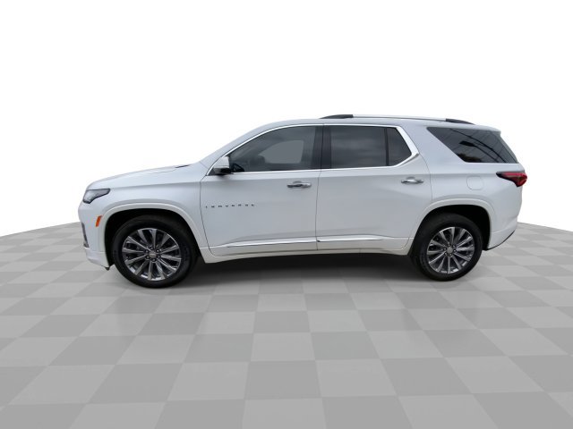 Used 2023 Chevrolet Traverse Premier FWD image 7