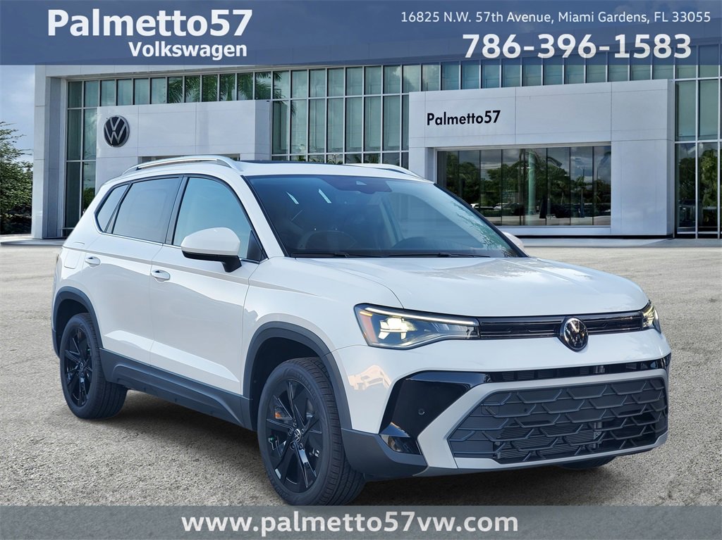 New 2025 Volkswagen Taos SE image 1