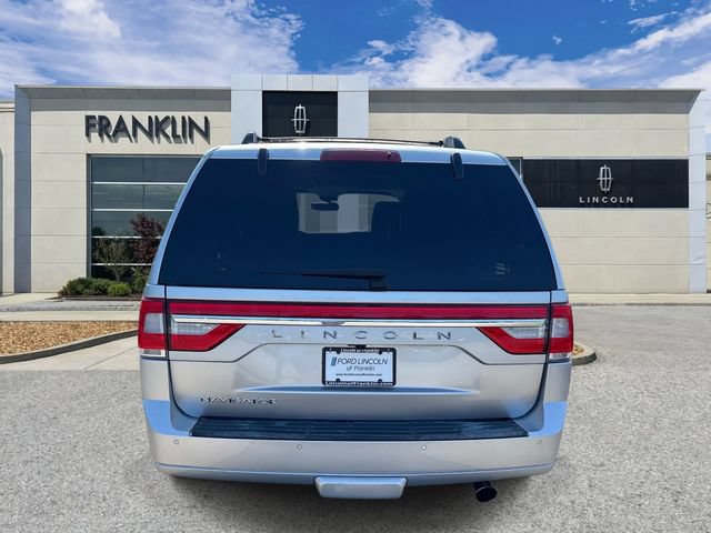 Used 2017 Lincoln Navigator Select AWD/4WD image 6