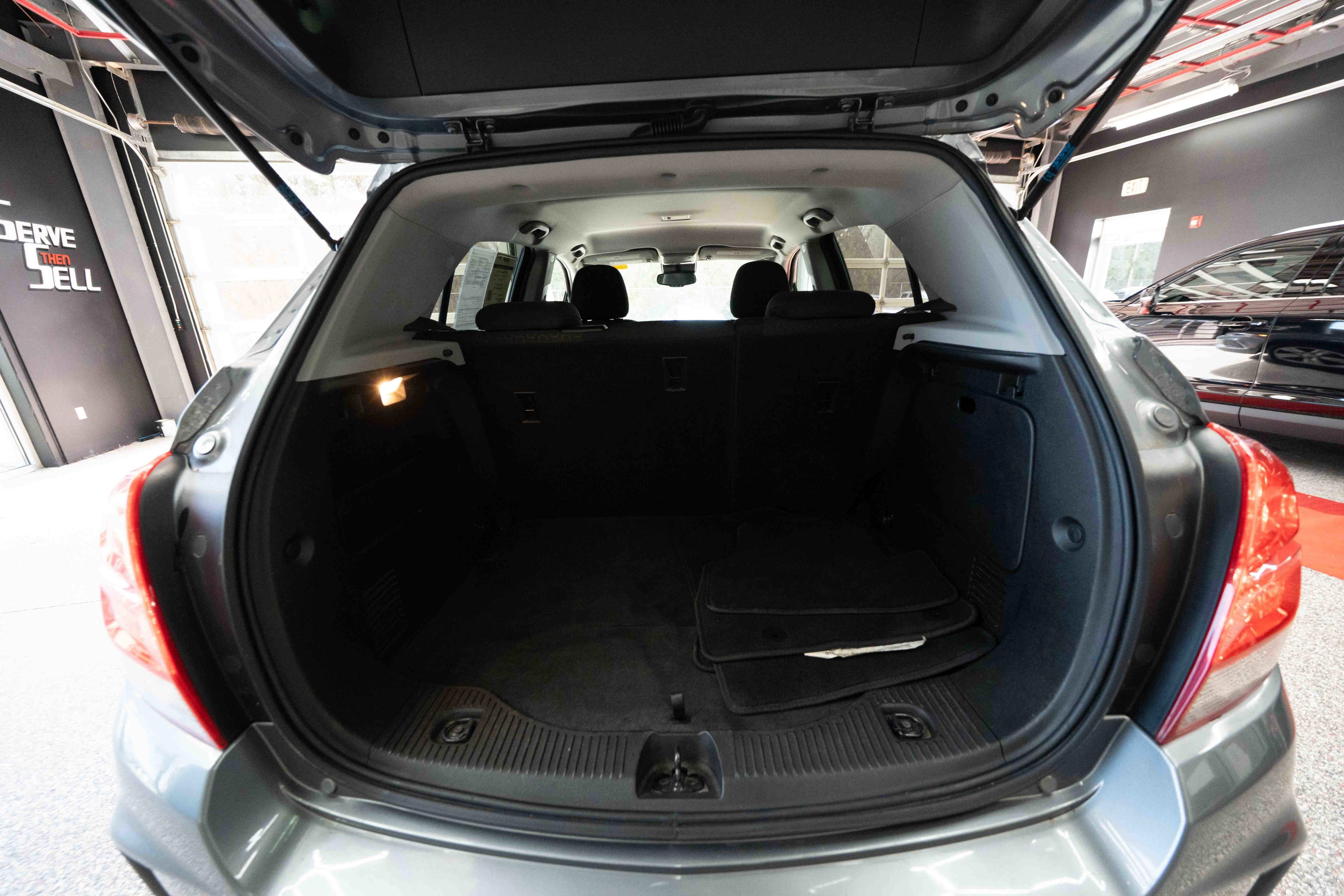 Used 2020 Chevrolet Trax LS w/ Tint and Cruise Package image 28