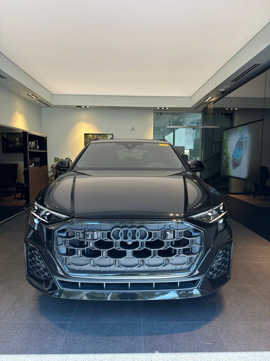Used 2024 Audi SQ8 Prestige w/ Prestige Package