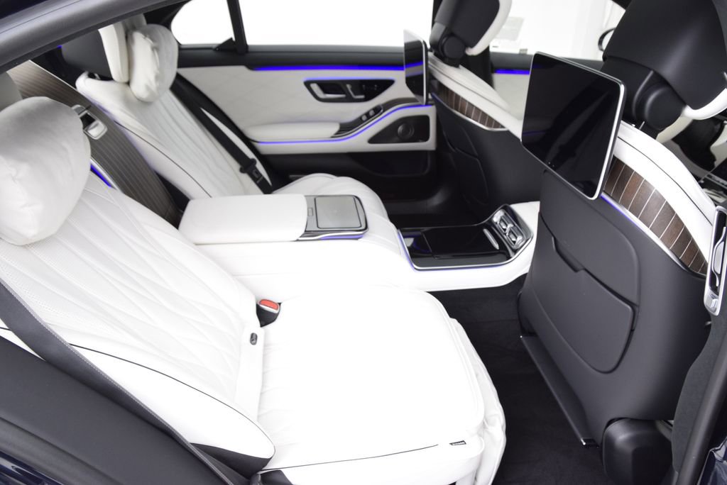 Used 2025 Mercedes-Benz S 63 AMG S image 19