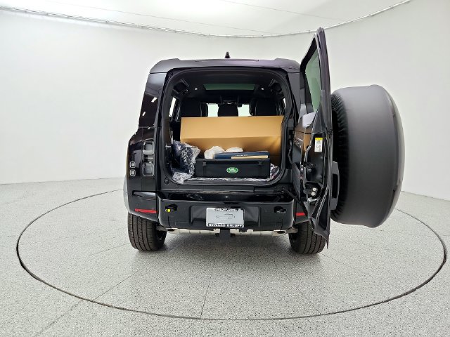 New 2026 Land Rover Defender 110 X-Dynamic SE AWD/4WD image 19