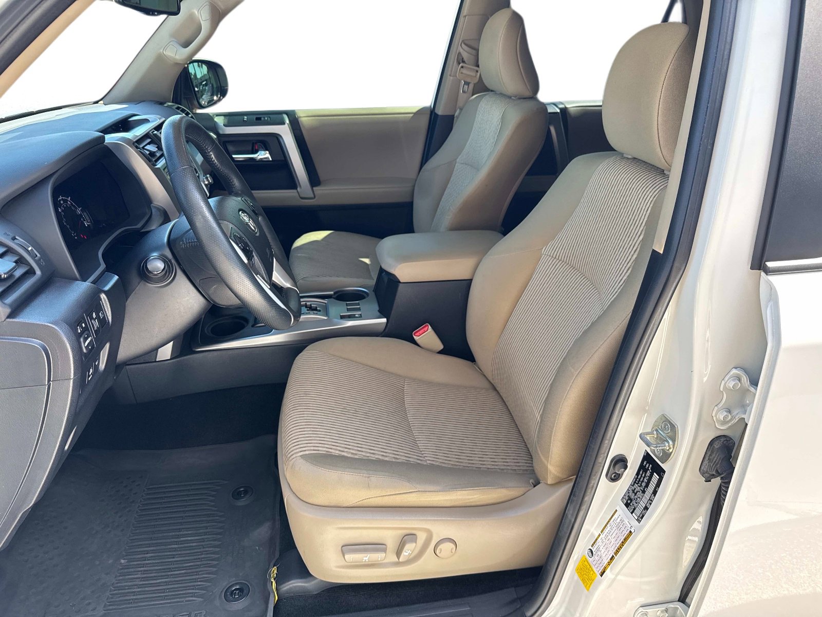 Used 2022 Toyota 4Runner SR5 AWD/4WD image 21