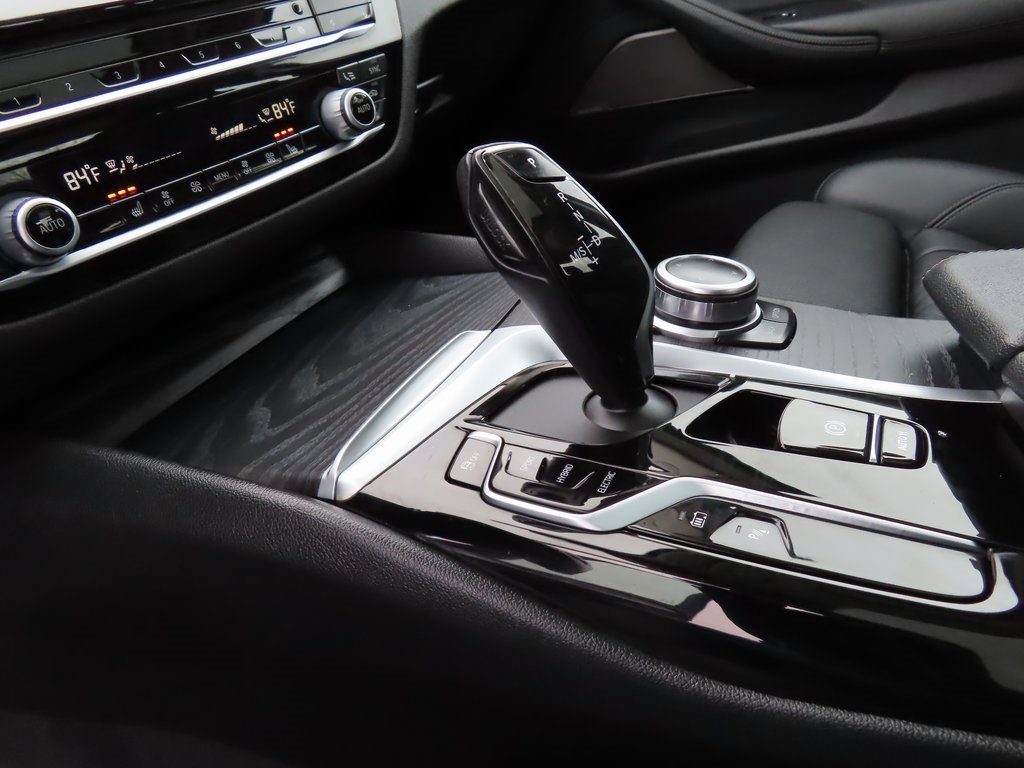 Used 2022 BMW 530e xDrive w/ Premium Package image 20