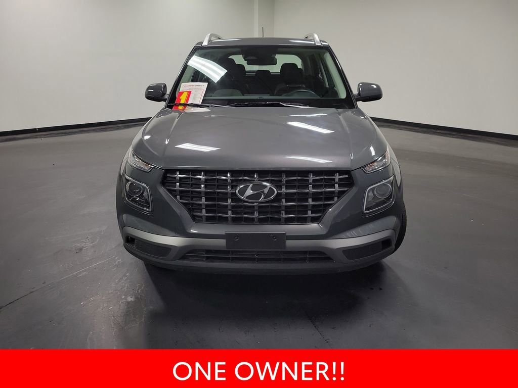 Used 2025 Hyundai Venue SEL FWD image 3