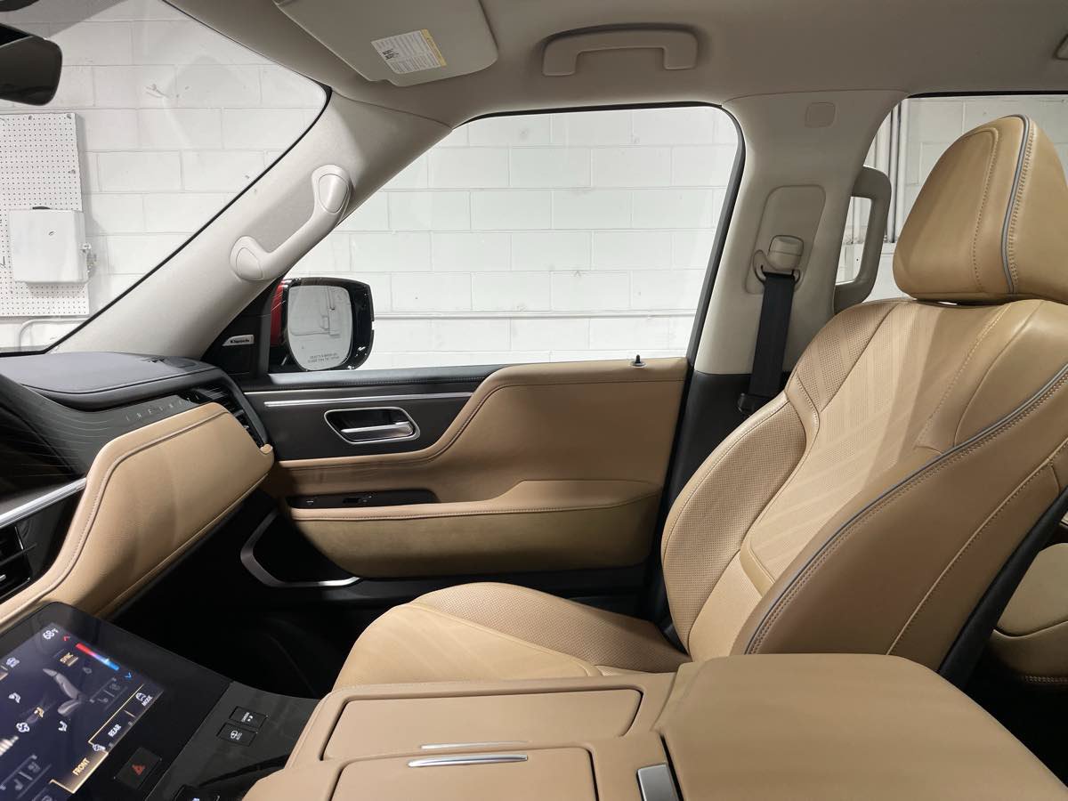 Used 2025 INFINITI QX80 Luxe AWD/4WD image 14