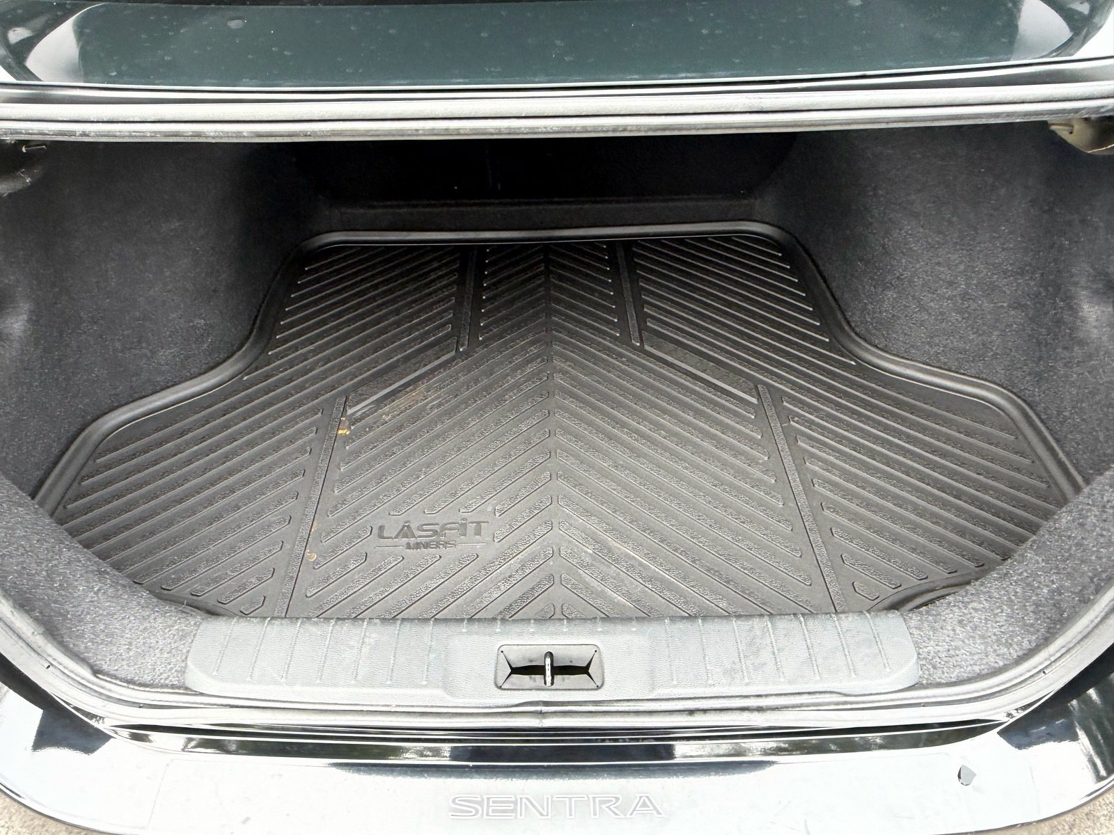 Used 2021 Nissan Sentra SV FWD image 14