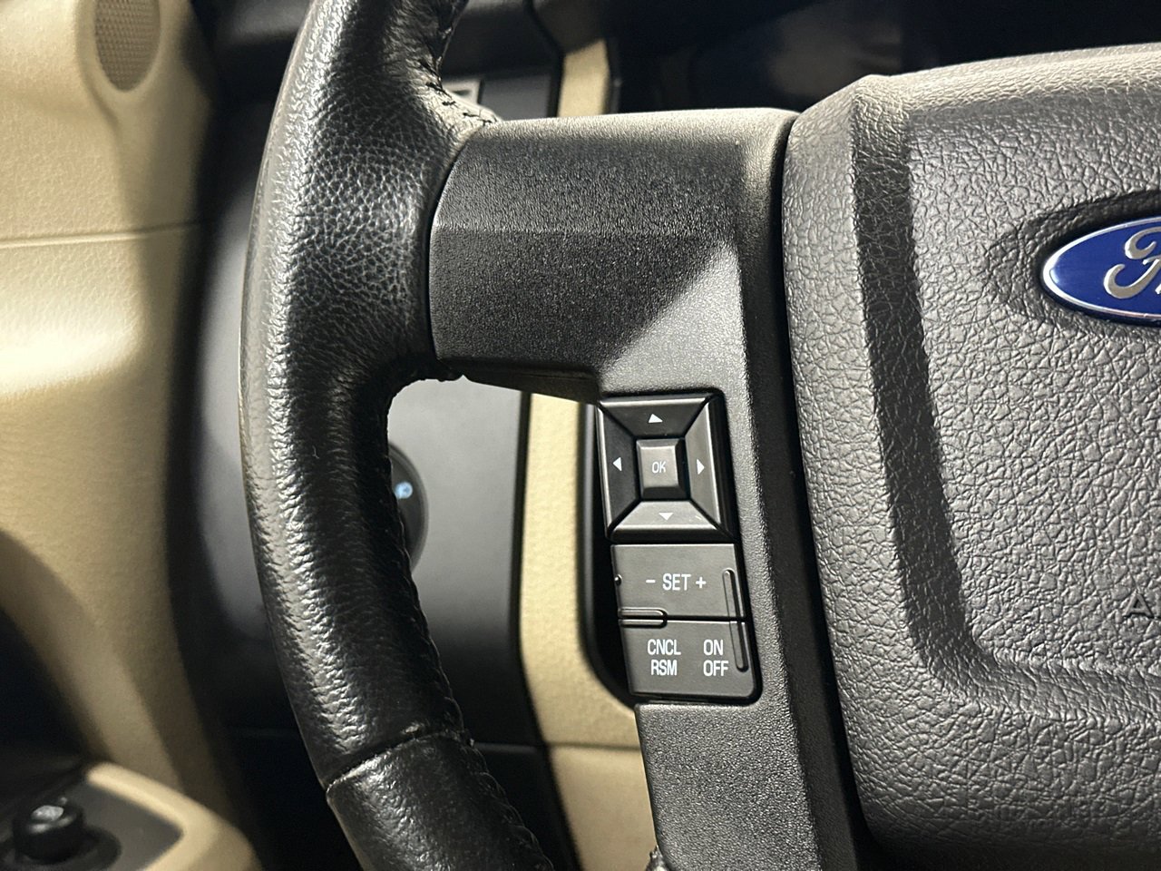 Used 2015 Ford Expedition XL image 22