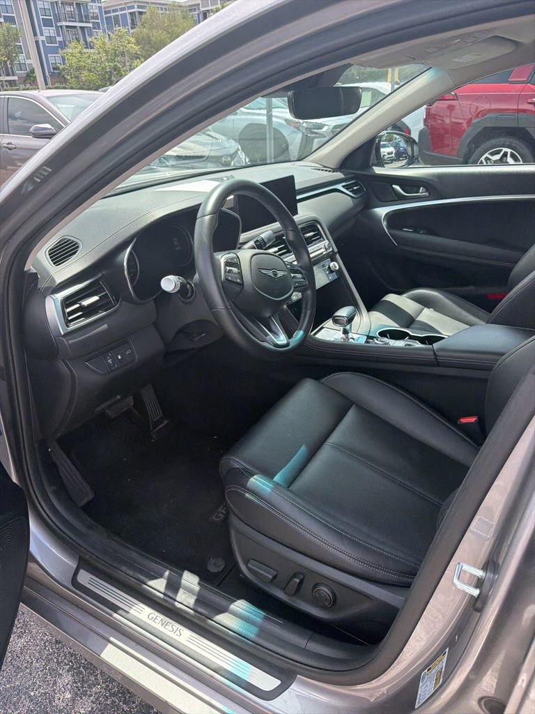 Used 2025 Genesis G70 2.5T RWD image 4