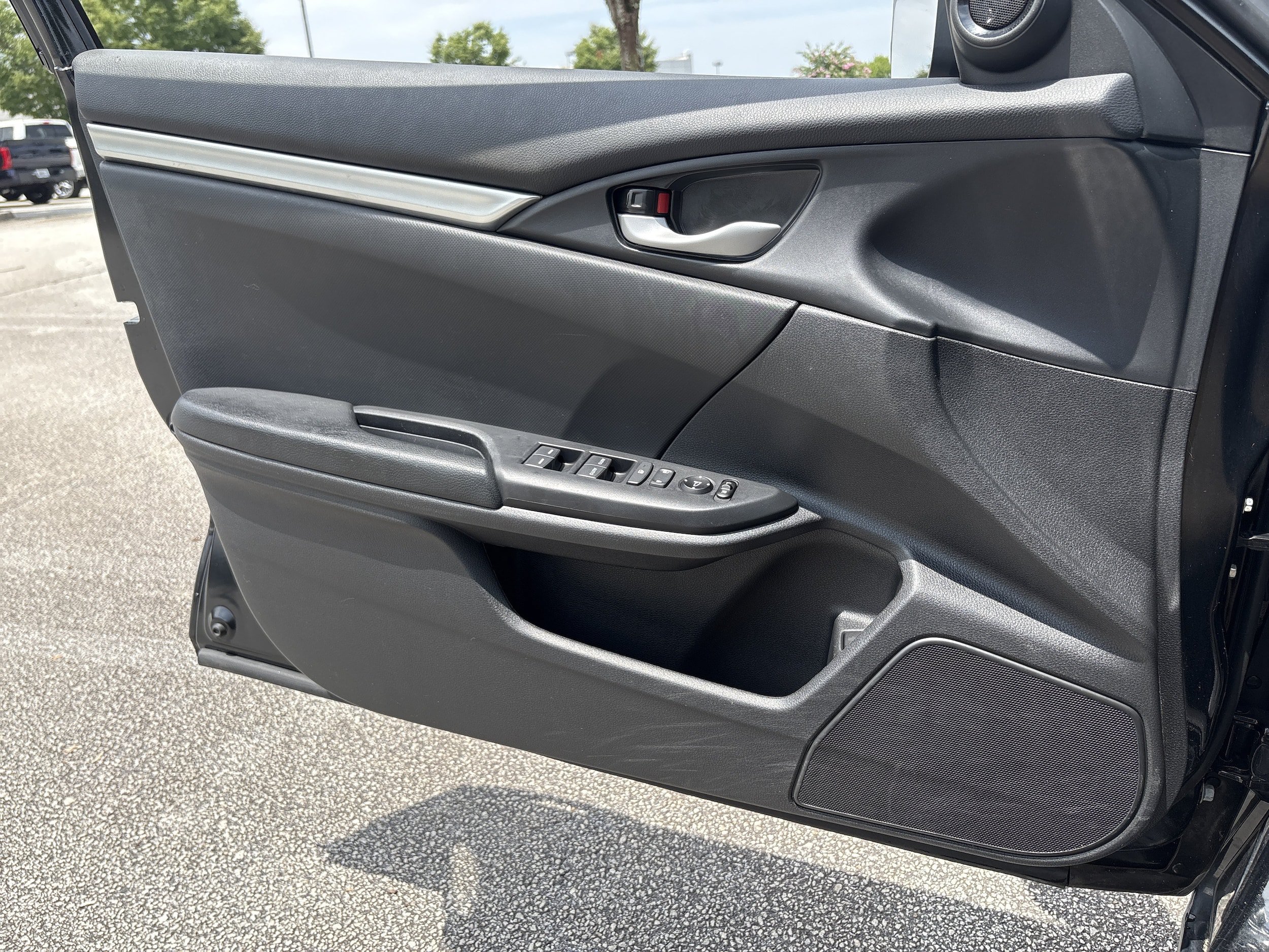 Used 2020 Honda Civic Sport image 28