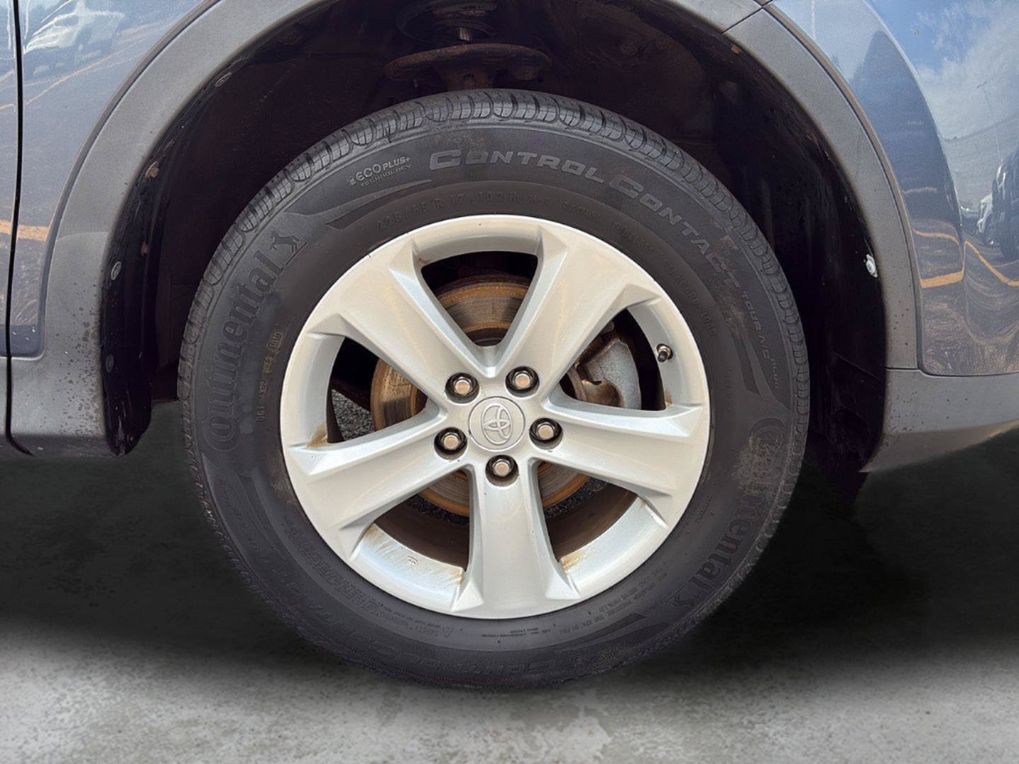 Used 2013 Toyota RAV4 XLE AWD/4WD image 24