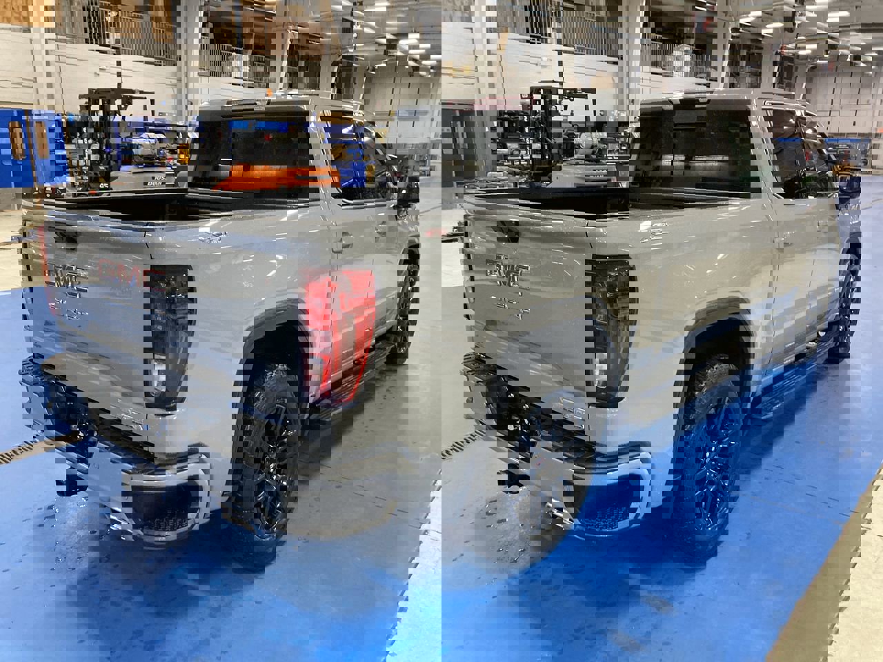 Used 2024 GMC Sierra 1500 Elevation w/ Elevation Premium Package image 7