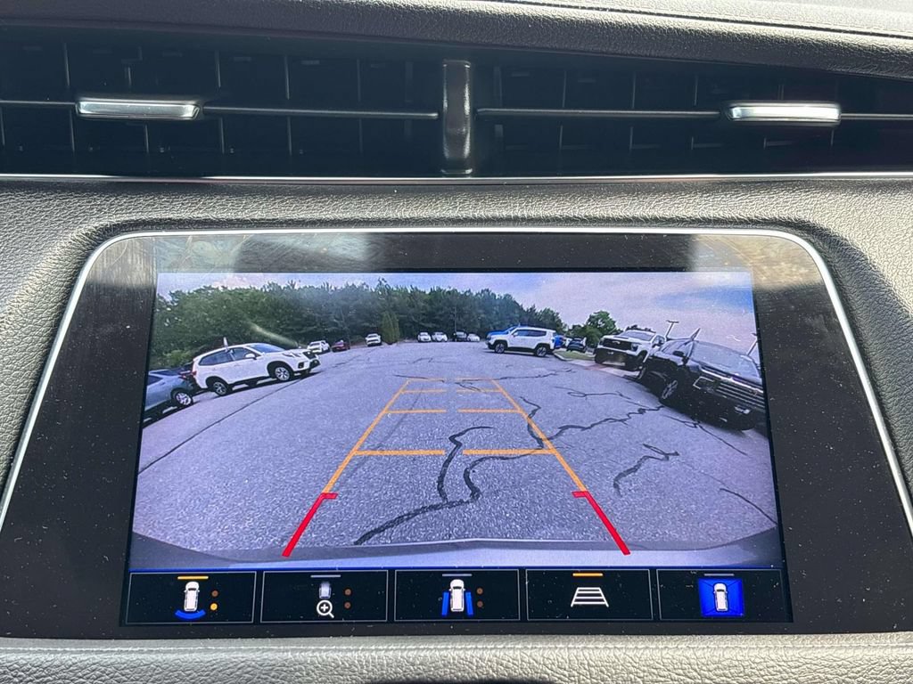 Used 2022 Cadillac XT4 Premium Luxury w/ Enhanced Visibility Package FWD image 27