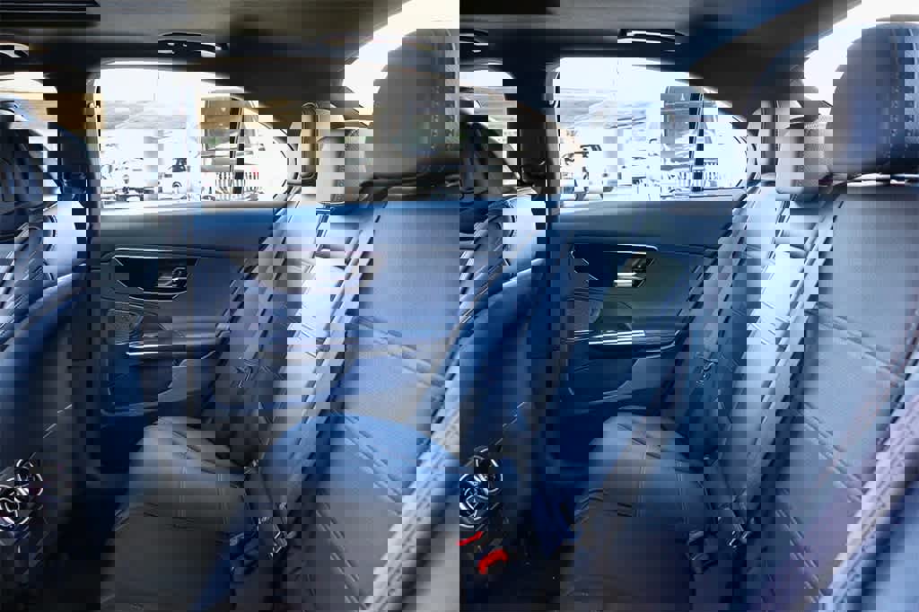 Used 2023 Mercedes-Benz C 300 Sedan image 16