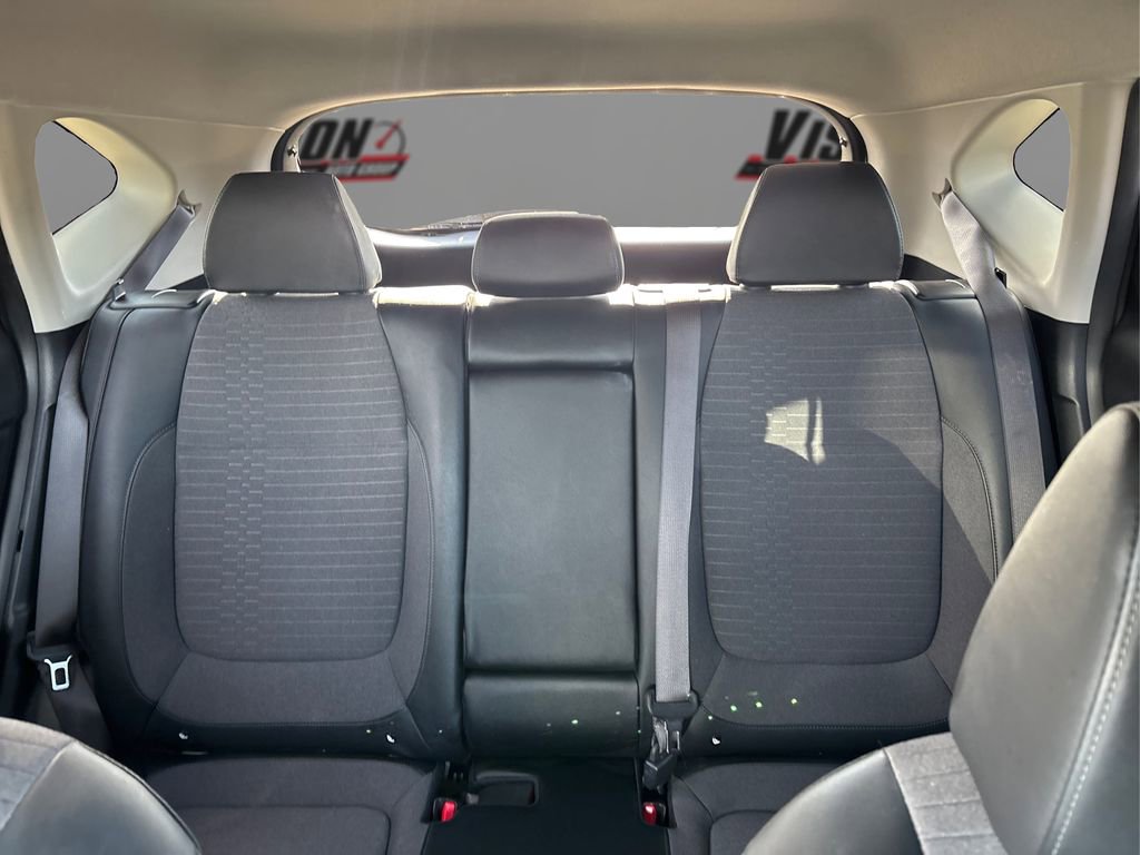 Used 2023 Kia Seltos S image 18