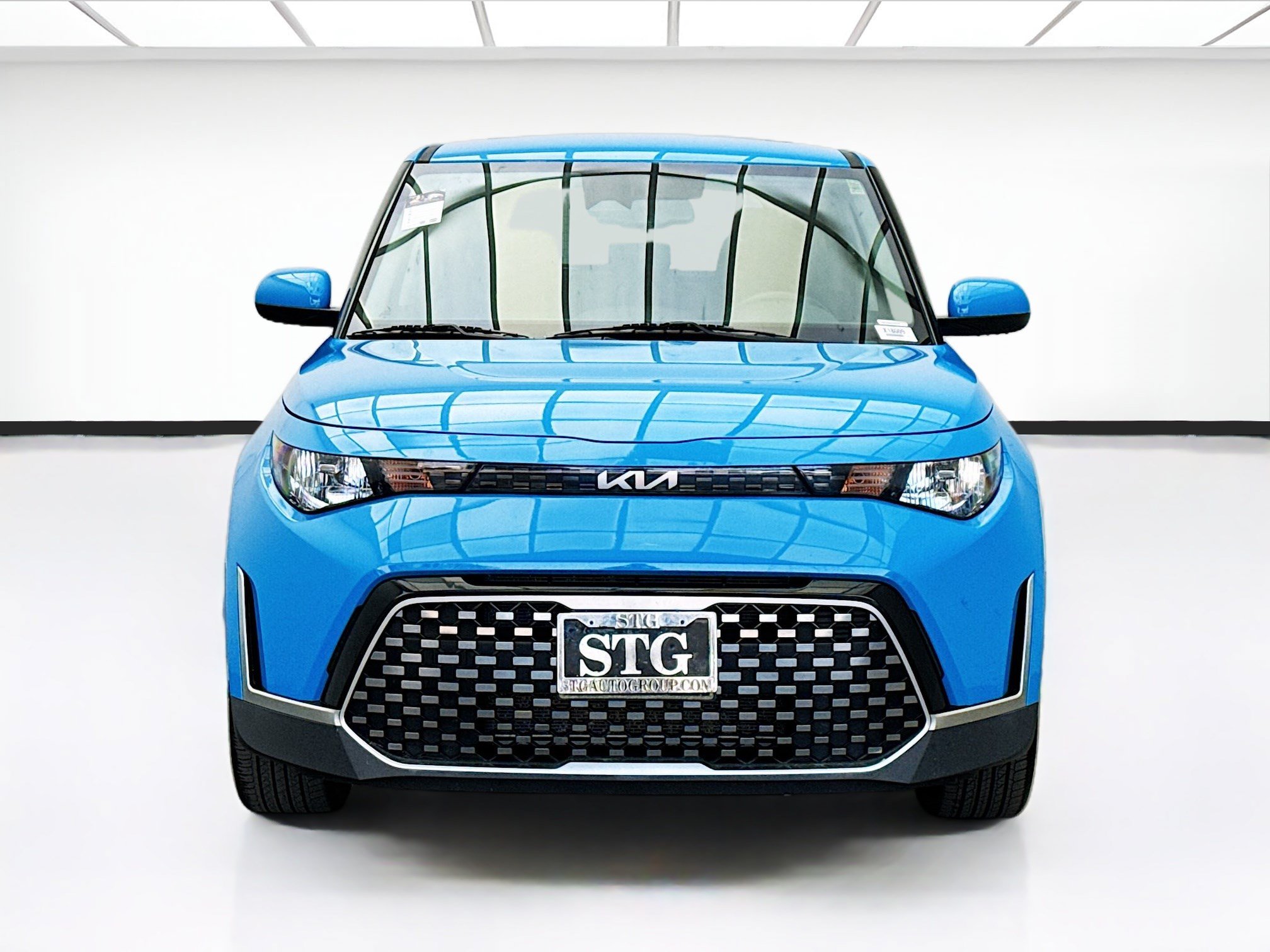Used 2023 Kia Soul EX FWD image 2