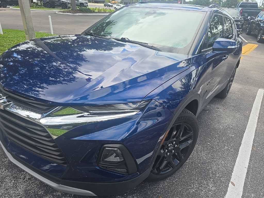 Used 2022 Chevrolet Blazer LT w/ Sound & Technology Package FWD image 2