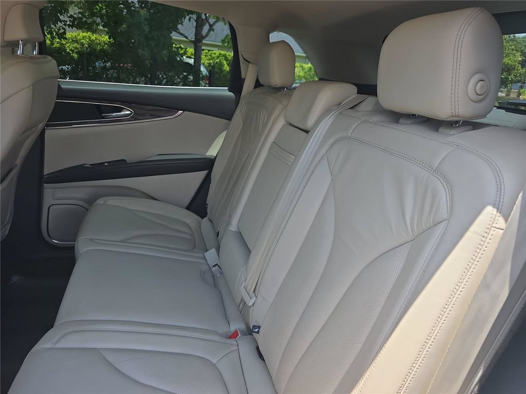 Used 2016 Lincoln MKX Select w/ Select Plus Package FWD image 12