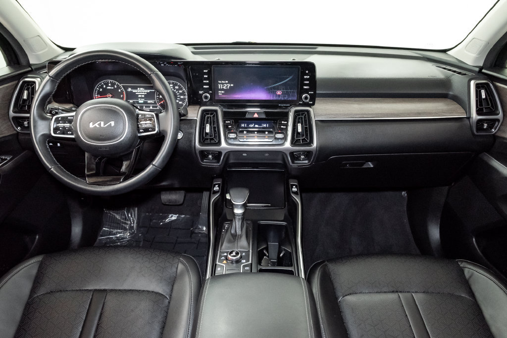 Used 2023 Kia Sorento S AWD/4WD image 29