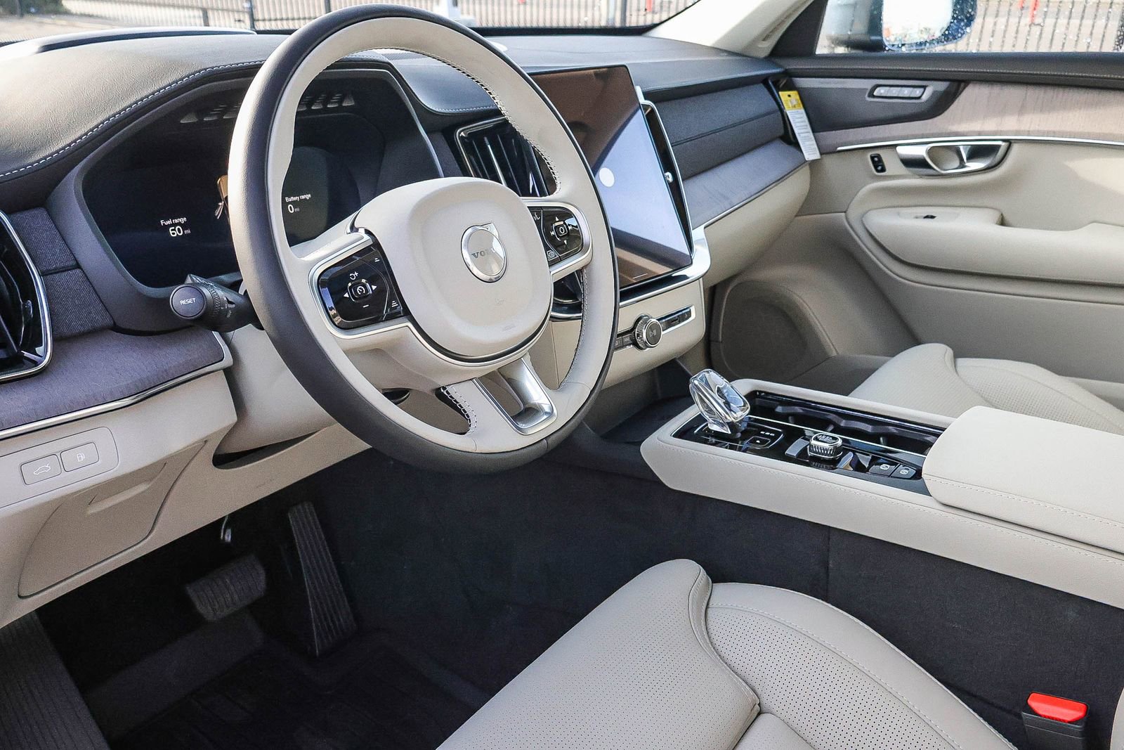 New 2026 Volvo XC90 T8 Ultra w/ Protection Package Premier image 28