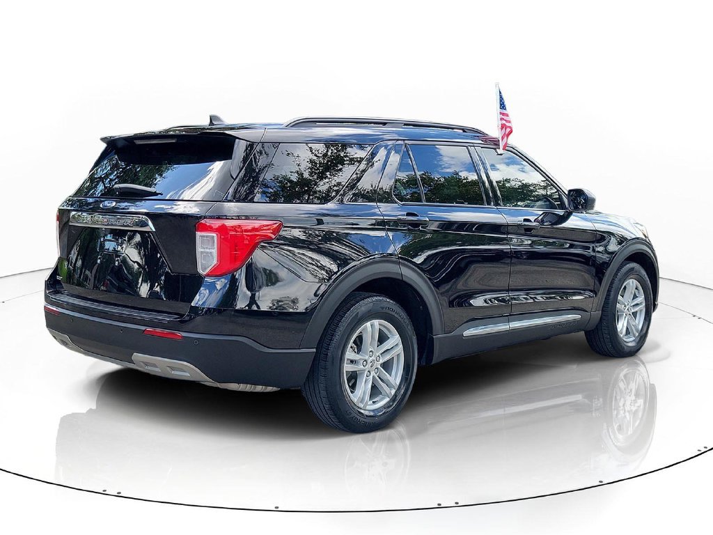 Certified 2023 Ford Explorer XLT w/ Equipment Group 202A RWD image 3