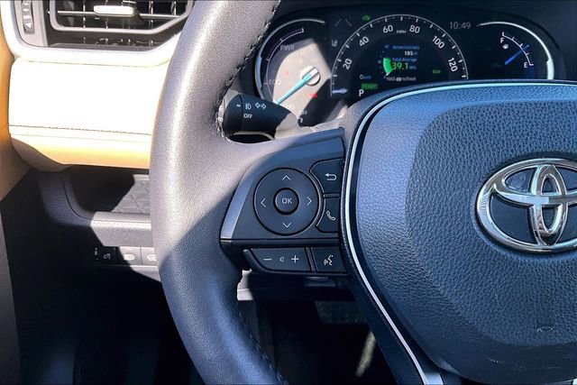 Used 2023 Toyota RAV4 XLE Premium image 11