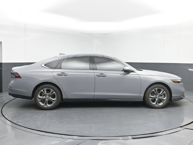 Used 2025 Honda Accord EX-L image 11