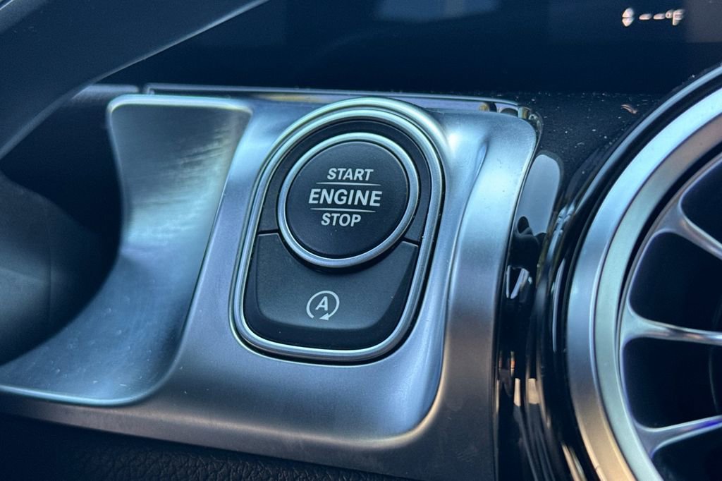 Used 2021 Mercedes-Benz GLB 250 4MATIC image 20