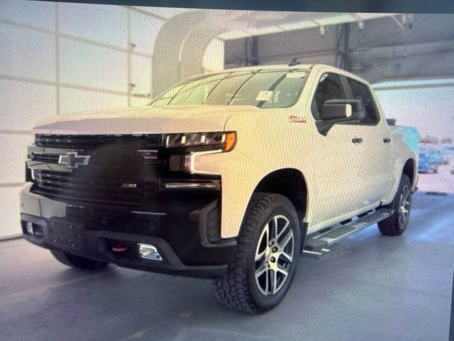Used 2019 Chevrolet Silverado 1500 LT Trail Boss AWD/4WD image 2